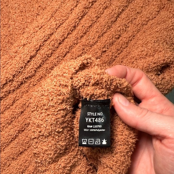 POL Rust Ribbed Crew Neck Sweater - Picture 3 of 6